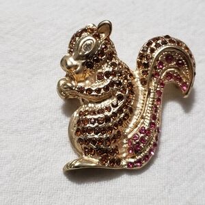 Beautiful Kenneth Cole Vintage Goldtone Squirrel Brooch with Red Crystals